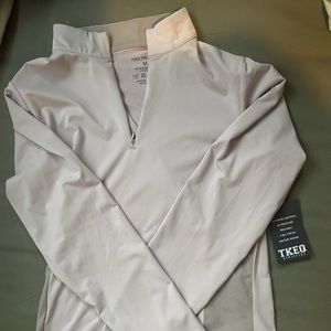 NWT TKEQ Quinn Competition shirt in blush